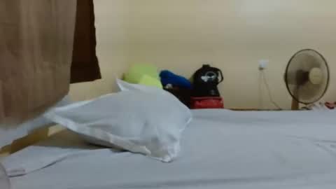 Snapshot of slimshadey2025 chatting on February 2025 01:58:01 AM slimshadey online show from February 2025 01:58:01 AM