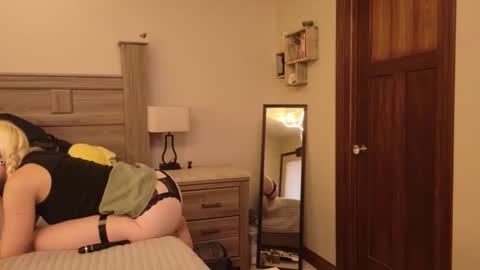 Snapshot of slip_inslide chatting on February 2026 11:47:02 PM slip_inslide online show from February 2026 11:47:02 PM