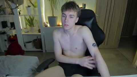 Mila online show from February 2025 03:51:02 PM