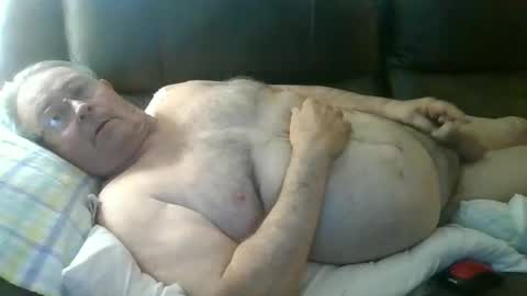 slippery_duck online show from May 2026 10:53:01 AM