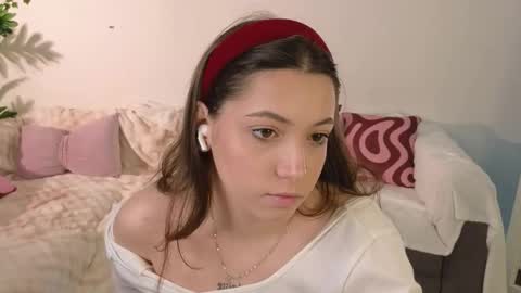 Emilia online show from March 2026 12:33:01 PM