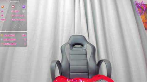 Snapshot of slut_milf4u chatting on January 2025 01:10:01 AM Paola online show from January 2025 01:10:01 AM