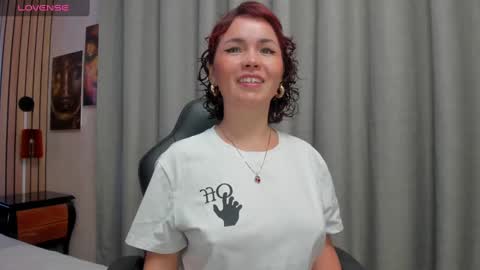 Snapshot of slut_milf4u chatting on January 2025 09:57:01 PM Paola online show from January 2025 09:57:01 PM