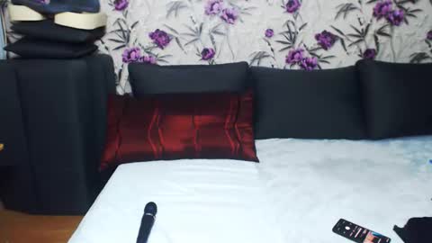 slutihmami online show from November 2025 06:40:02 PM