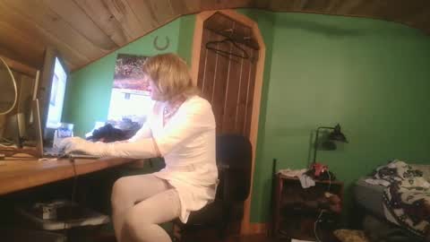 Snapshot of slutjennifertransxx chatting on October 2025 02:20:01 AM slutjennifertransxx online show from October 2025 02:20:01 AM