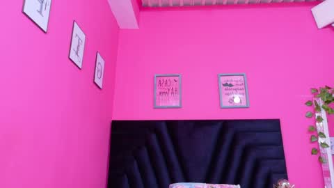 CAMILA  online show from November 2025 11:52:02 AM