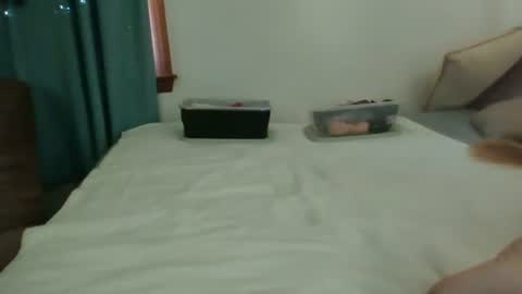 Jade and Thomas online show from December 2025 03:08:02 PM