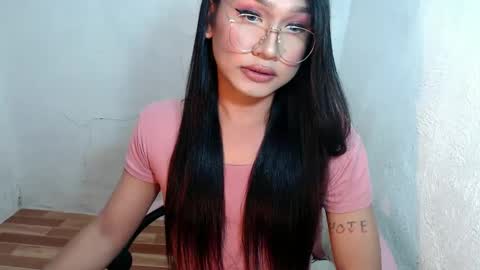 Snapshot of slutty_classyxx chatting on January 2025 05:39:01 PM Lovie online show from January 2025 05:39:01 PM