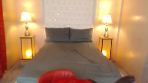 Snapshot of slutty_vanna chatting on December 2024 09:01:01 PM mia online show from December 2024 09:01:01 PM