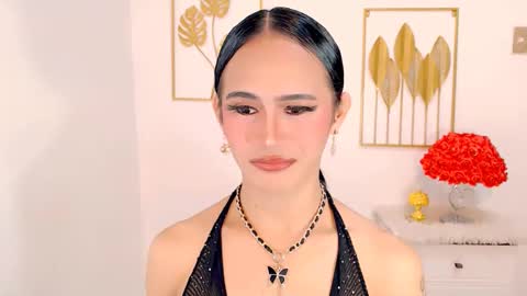 Snapshot of slutty_vanna chatting on March 2025 05:50:01 PM mia online show from March 2025 05:50:01 PM