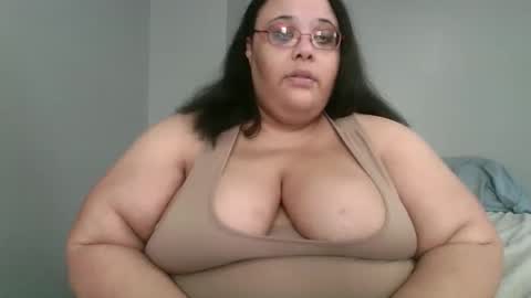 Snapshot of sluttyjess31 chatting on June 2026 02:33:01 PM Jessica online show from June 2026 02:33:01 PM
