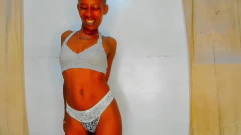 Sexyslutt online show from February 2026 03:09:02 PM