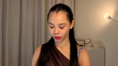 Snapshot of slyshypie chatting on November 2025 01:32:02 PM Lily online show from November 2025 01:32:02 PM