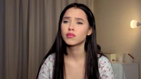 Snapshot of slyshypie chatting on January 2026 01:26:01 PM Lily online show from January 2026 01:26:01 PM