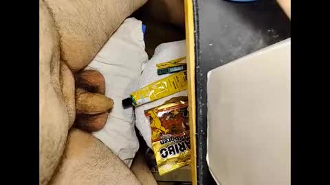 Snapshot of small_1986 chatting on January 2025 12:16:01 PM transmisin gratuita bajo demanda free broadcast on demand online show from January 2025 12:16:01 PM