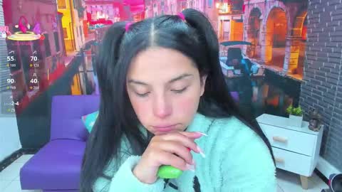 Snapshot of small__naughty chatting on December 2025 01:42:01 PM Mariana Torres online show from December 2025 01:42:01 PM