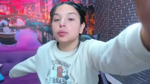Snapshot of small__naughty chatting on February 2026 01:47:01 PM Mariana Torres online show from February 2026 01:47:01 PM
