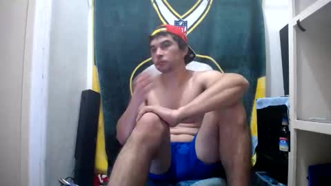 Snapshot of small_wood21 chatting on December 2024 10:32:01 AM small wood21 online show from December 2024 10:32:01 AM