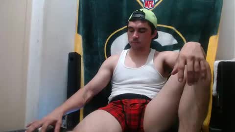 Snapshot of small_wood21 chatting on March 2025 12:23:01 PM small wood21 online show from March 2025 12:23:01 PM