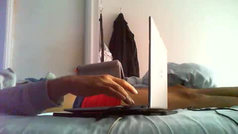 smallguy19945 online show from May 2026 05:59:01 AM