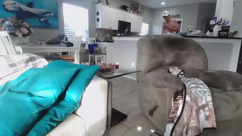 Daddy online show from January 2025 01:49:01 PM