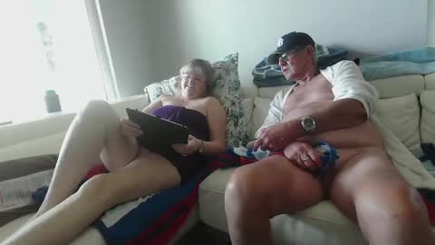 Daddy online show from September 2025 02:11:02 PM