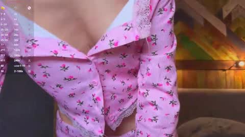 Elizabeth online show from December 2025 03:46:02 AM