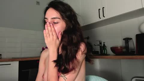 Elizabeth online show from March 2026 07:42:01 AM