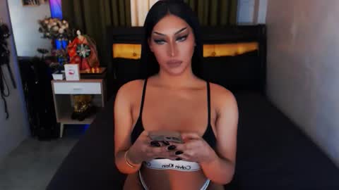 Snapshot of smasherqueen chatting on November 2025 11:21:01 AM smasherqueen online show from November 2025 11:21:01 AM