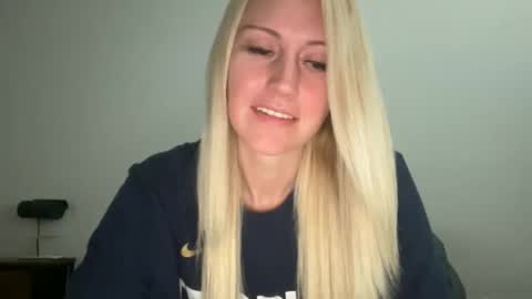 smexxii93 online show from May 2026 02:25:01 PM
