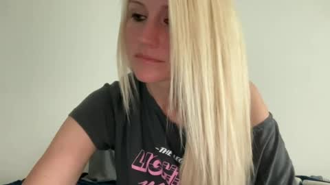 smexxii93 online show from July 2026 07:40:02 PM