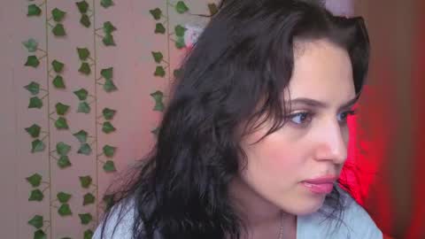 Snapshot of smile_forever_ chatting on May 2026 06:13:02 PM Bella online show from May 2026 06:13:02 PM