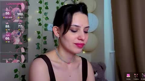 Snapshot of smile_forever_ chatting on May 2026 06:51:02 AM Bella online show from May 2026 06:51:02 AM