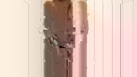 smilehiguy online show from April 2026 06:03:02 AM