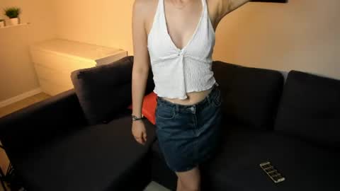 Snapshot of smilesviktoria chatting on June 2026 02:05:01 PM Victoria online show from June 2026 02:05:01 PM