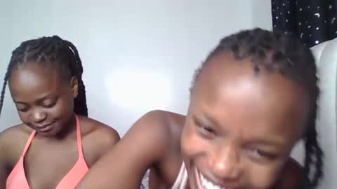 Snapshot of smiley_luv1 chatting on December 2025 09:09:02 PM smiley luv1 online show from December 2025 09:09:02 PM