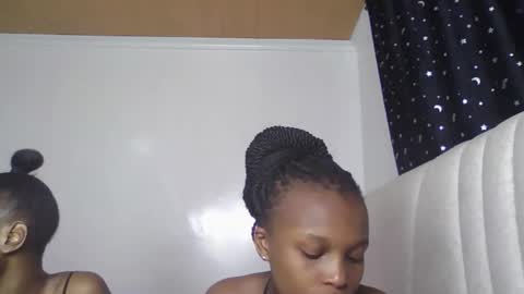 smiley luv1 online show from March 2026 09:21:02 PM