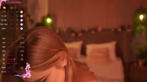 Snapshot of smiley_mia_ chatting on September 2025 05:32:01 AM Mia online show from September 2025 05:32:01 AM