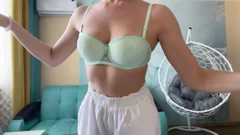 smiling_riddle online show from March 2026 10:08:02 AM