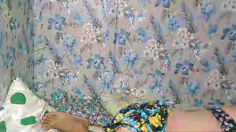 smilinglady27 online show from October 2025 07:37:01 PM