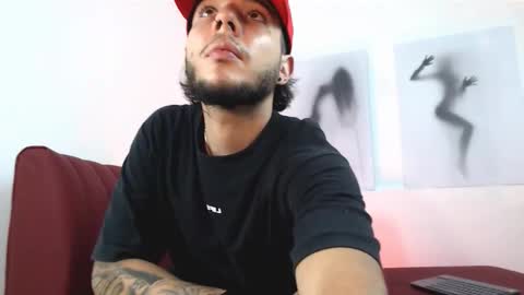 Snapshot of smith_luxes777 chatting on March 2026 11:32:02 PM 777 online show from March 2026 11:32:02 PM