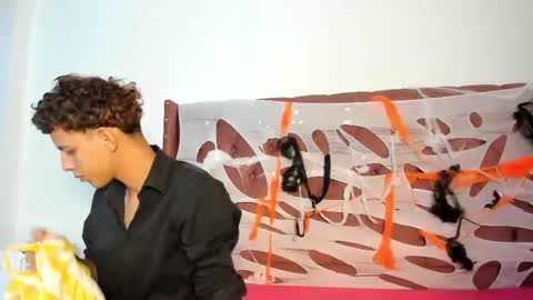 JONH SMITH AND ALIX SMITH online show from October 2025 01:12:01 PM