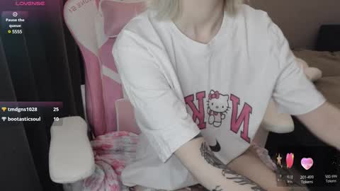 Kira  online show from March 2025 02:41:01 AM