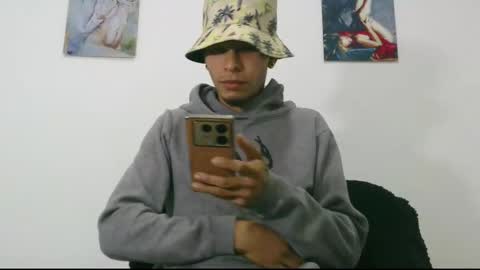 Snapshot of smookskinny chatting on November 2025 09:20:02 PM Daniel laverde online show from November 2025 09:20:02 PM