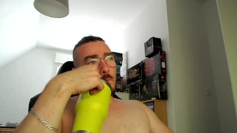 AllDayIDream online show from May 2026 11:03:02 AM