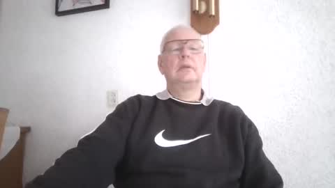 Snapshot of smoothy5460 chatting on January 2025 02:25:01 PM smoothy5460 online show from January 2025 02:25:01 PM