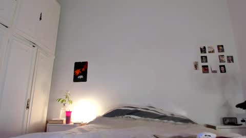 Snapshot of sn0wcat chatting on November 2025 01:38:02 AM online show from November 2025 01:38:02 AM