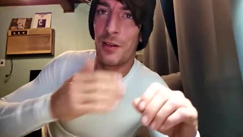 Snapshot of snackyyyy chatting on February 2026 01:34:02 AM Snackyyyy online show from February 2026 01:34:02 AM