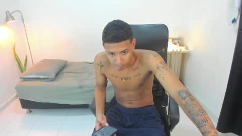 snak_master1 online show from October 2025 03:06:02 AM