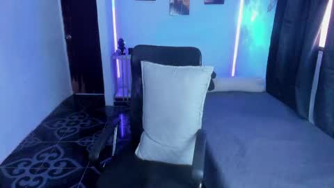 snak_master1 online show from May 2026 07:18:01 PM